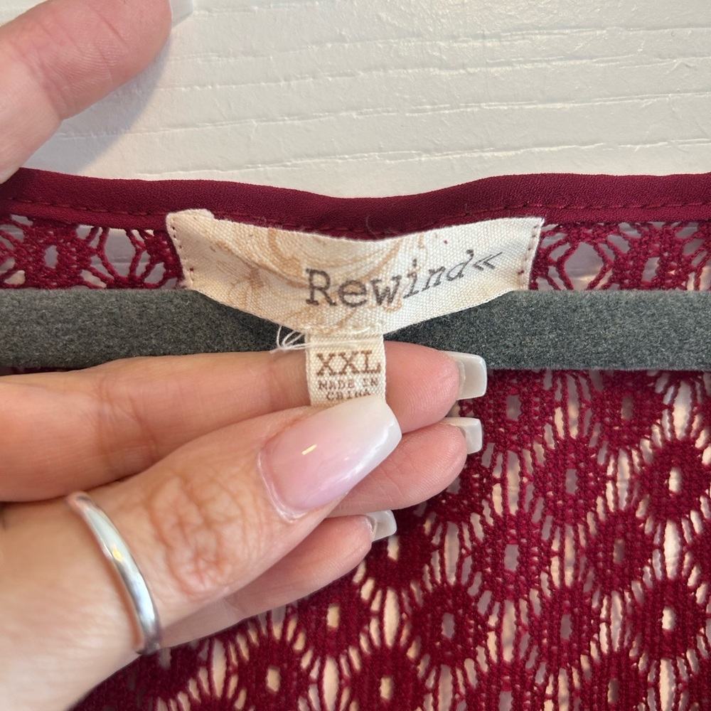 Rewind Lightweight Tunic - Picture 2 of 4